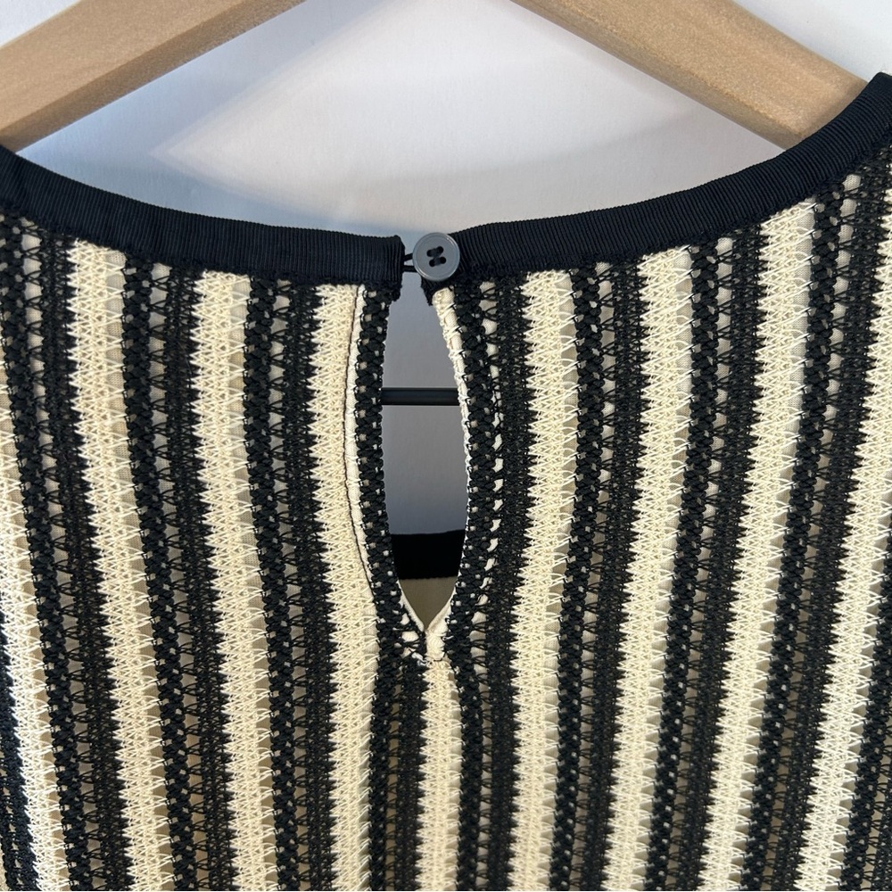 *NWT* LOFT Crochet Shell, Sz M, Black and Cream, Sleeveless Top, Fully Lined - Picture 8 of 10